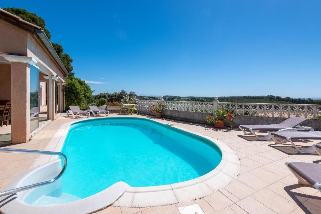 photo de Maison avec piscine et belle vue